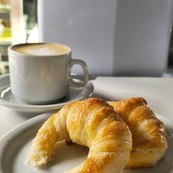 cafe y medialunas